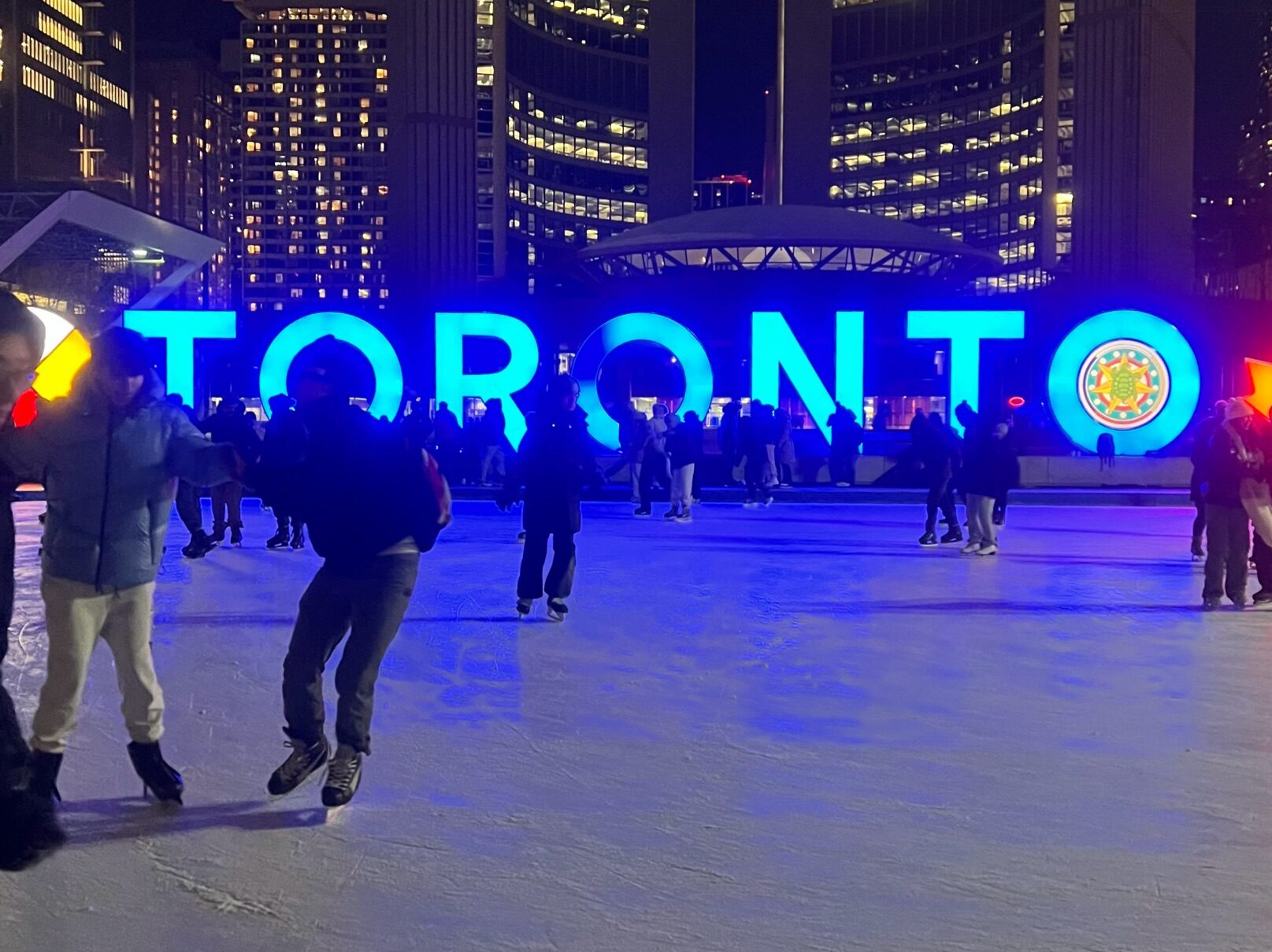 toronto_iceskate_nathanphillipssquare-1